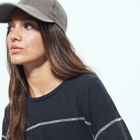 REMERA BALIURUS Negro