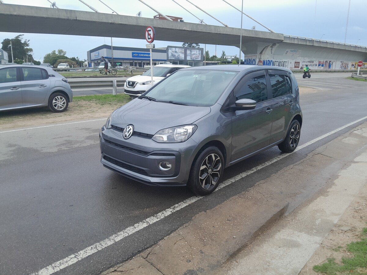 Volkswagen Up Move 1.0 Extra Full | Permuta / Financia Volkswagen Up Move 1.0 Extra Full | Permuta / Financia