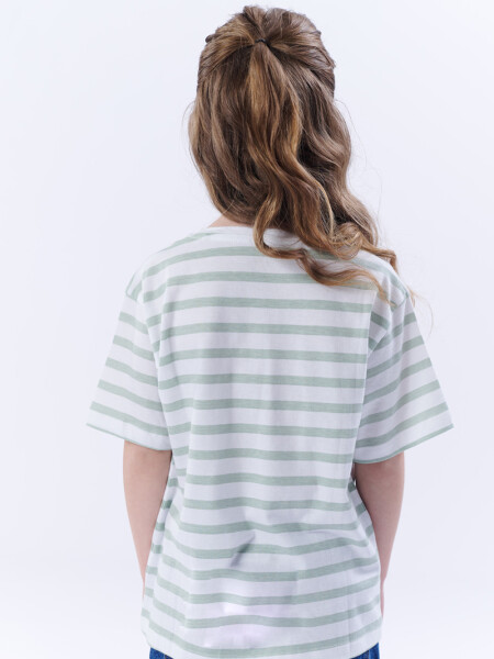 Remera Manga Corta Estampa Rayas Corazón Verde