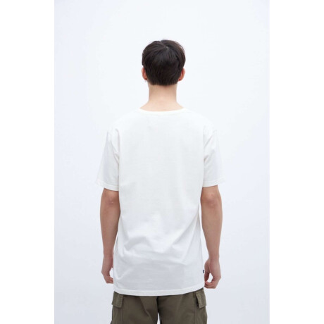 Remera Atlas Off white