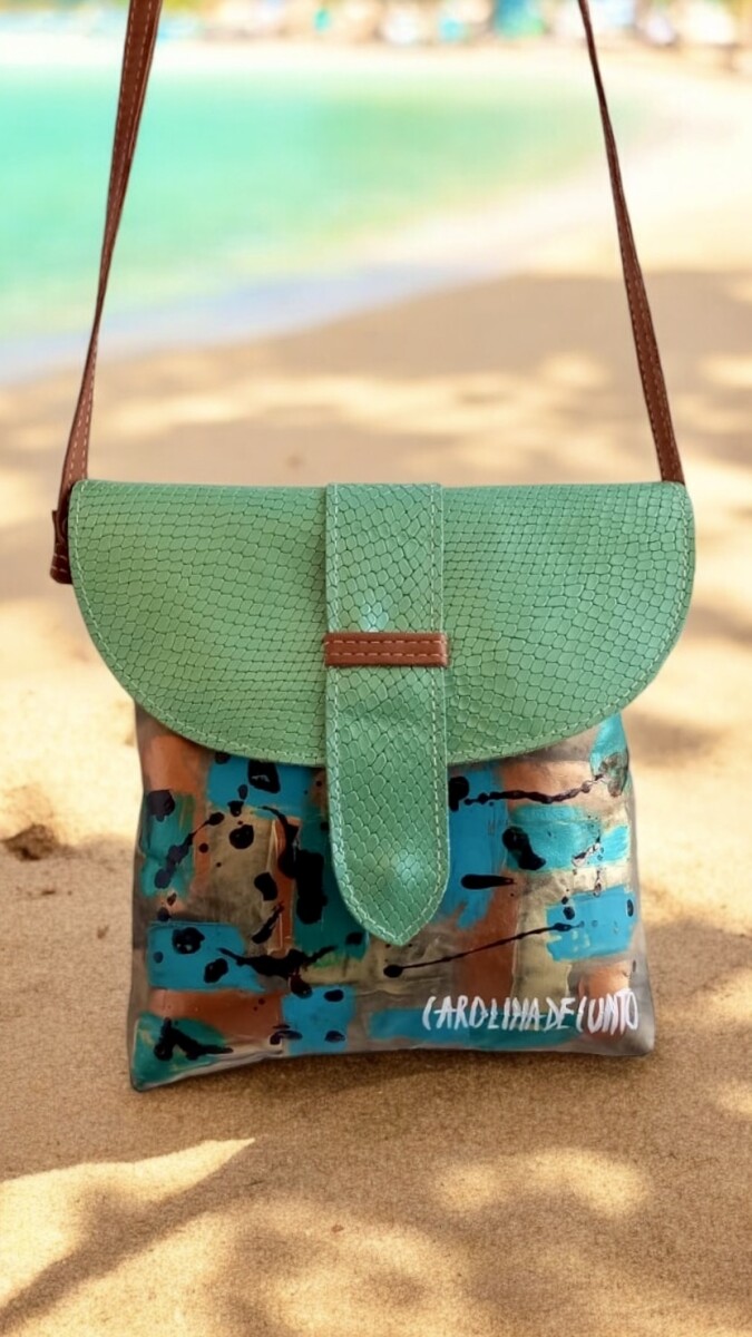 Cartera Y Bandolera De Cuero EMI Línea Ottenta Color Verde Con Arte Pintado A Mano. 