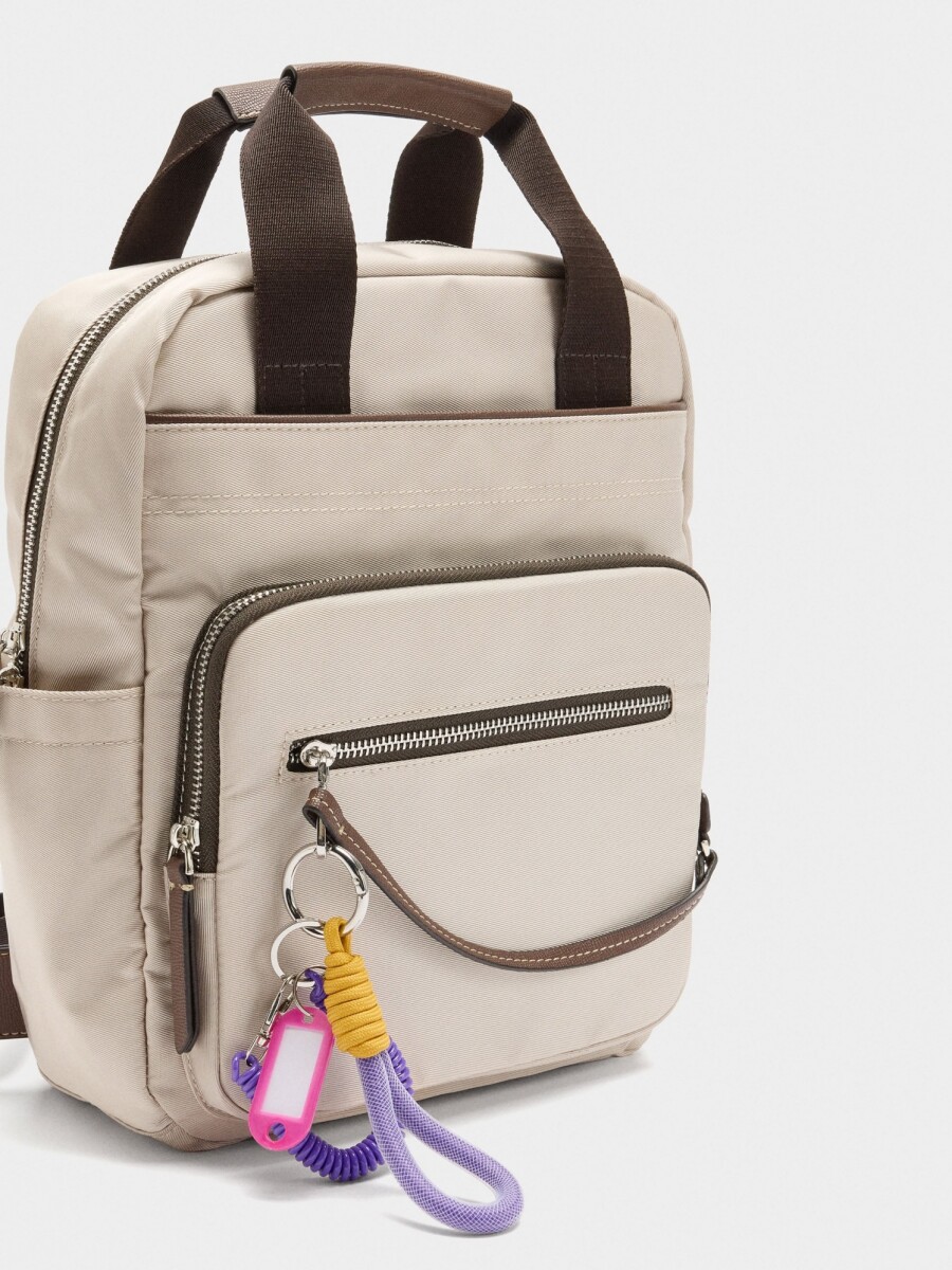Mochila De Nylon Con Colgante crudo