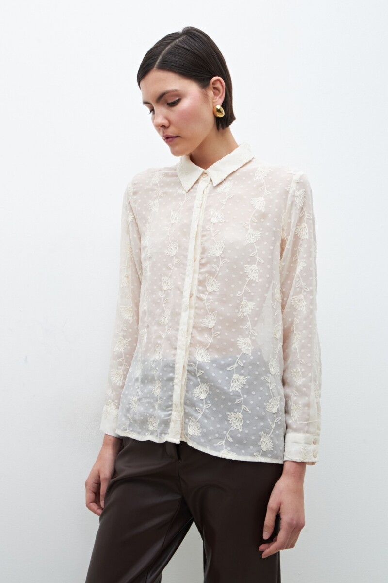 Camisa plumetti bordado floral crudo