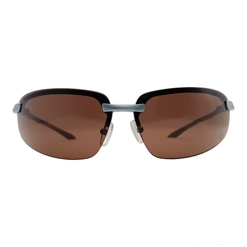 WL102935 grisuniforme
