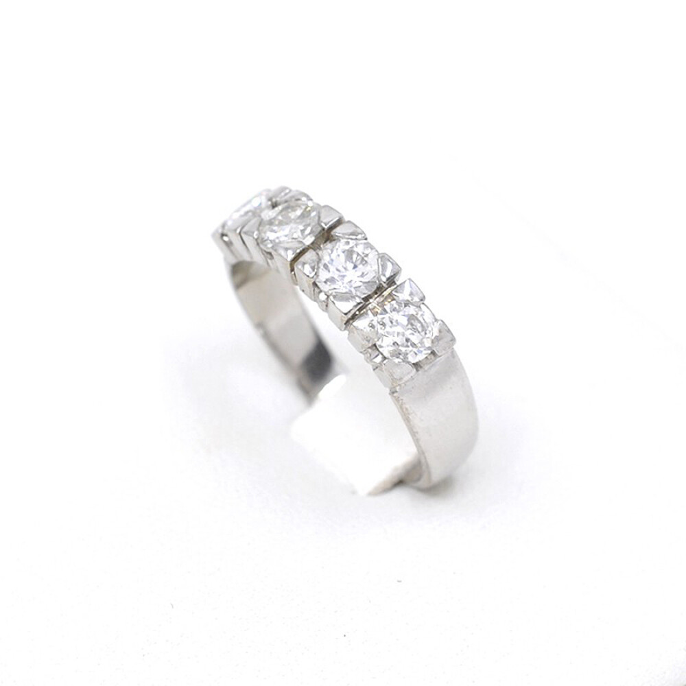 Anillo Antiguo Medio Sin Fin En Oro Blanco 18 K Y Brillantes Anillo Antiguo Medio Sin Fin En Oro Blanco 18 K Y Brillantes