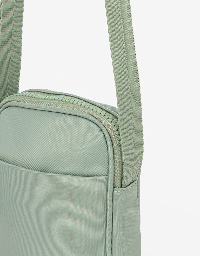 Complemento Marroquinería Nylon Pouch De Material Reciclado - Verde Claro