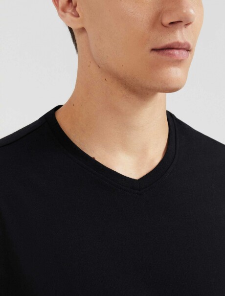 CAMISETA UNISSEX ESCOTE V SUPER COTTON NEGRO