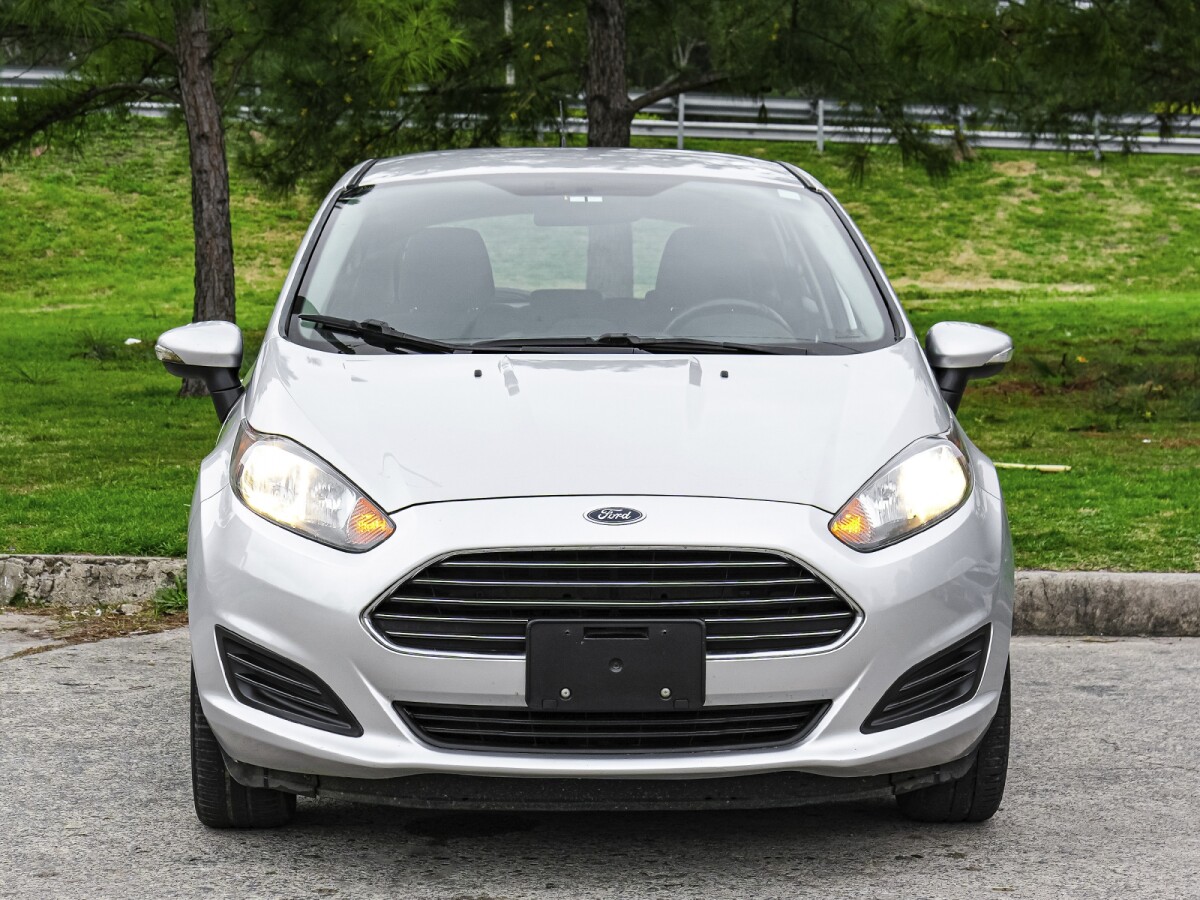 Ford Fiesta SE 1.6 Extra Full | Permuta / Financia Ford Fiesta SE 1.6 Extra Full | Permuta / Financia