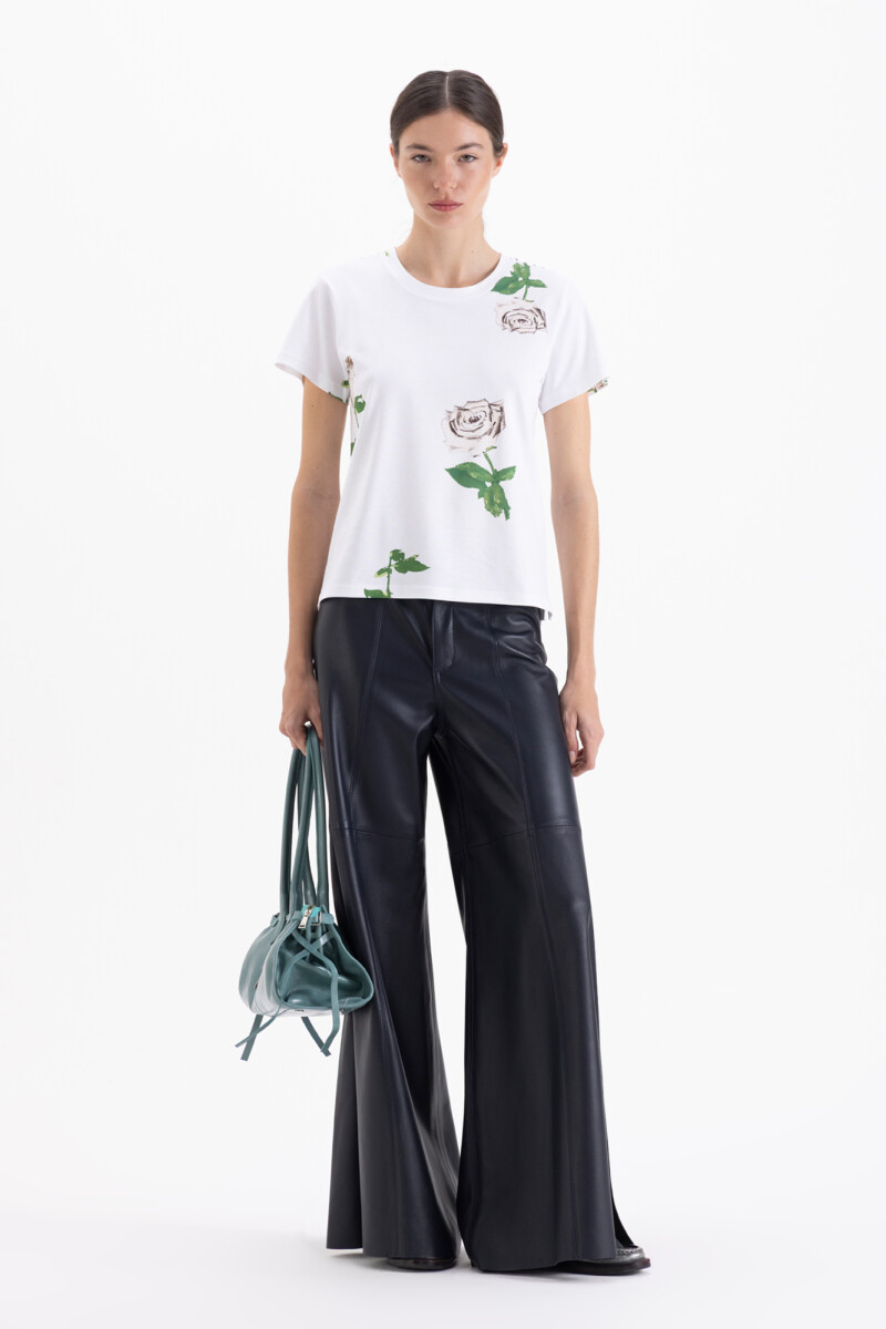 REMERA SMITH Blanco