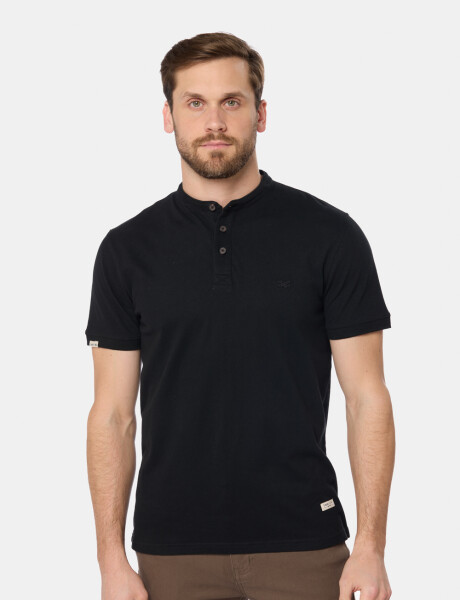 REMERA LISA CUELLO MAO Negro