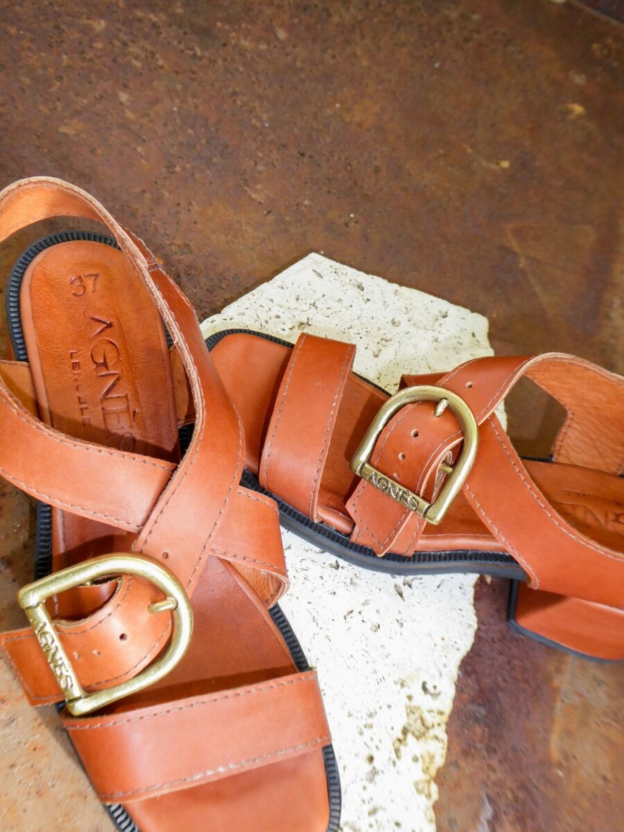 Buckle Sandals - Camel 