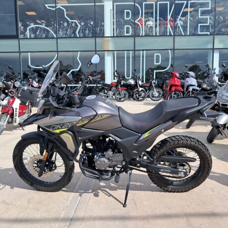 Yumbo DK200 F Usada Yumbo DK200 F Usada