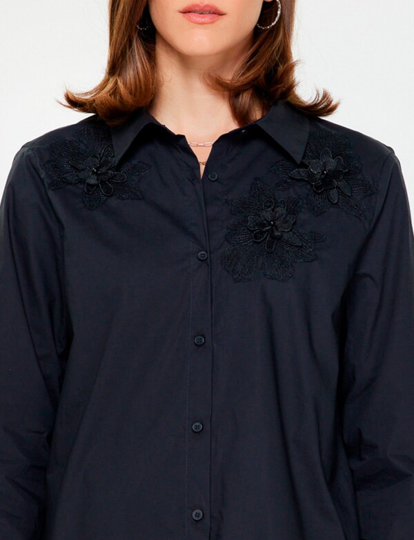 Camisa Bordada & Frunces NEGRO