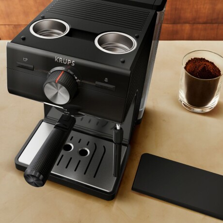 Cafetera Espresso Krups Authentic | Con Espumador | Color negro Cafetera Espresso Krups Authentic | Con Espumador | Color negro