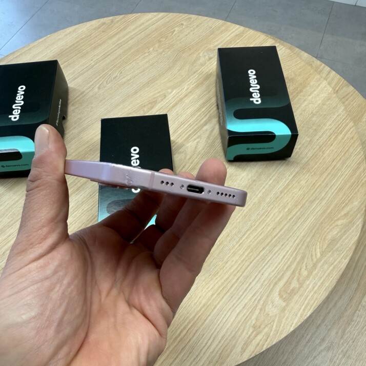 iPhone 15 128GB - Pink iPhone 15 128GB - Pink