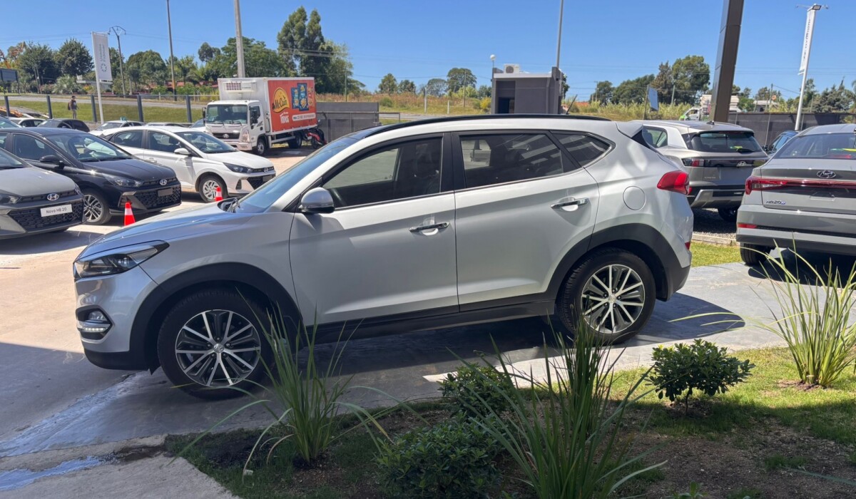 Hyundai Tucson 2.0 GLS Limited AT 4WD - 2016 Hyundai Tucson 2.0 GLS Limited AT 4WD - 2016