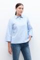 Blusa rayada con cuello camisa celeste