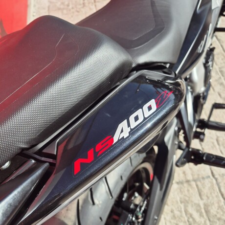 Bajaj Pulsar NS400 Negro