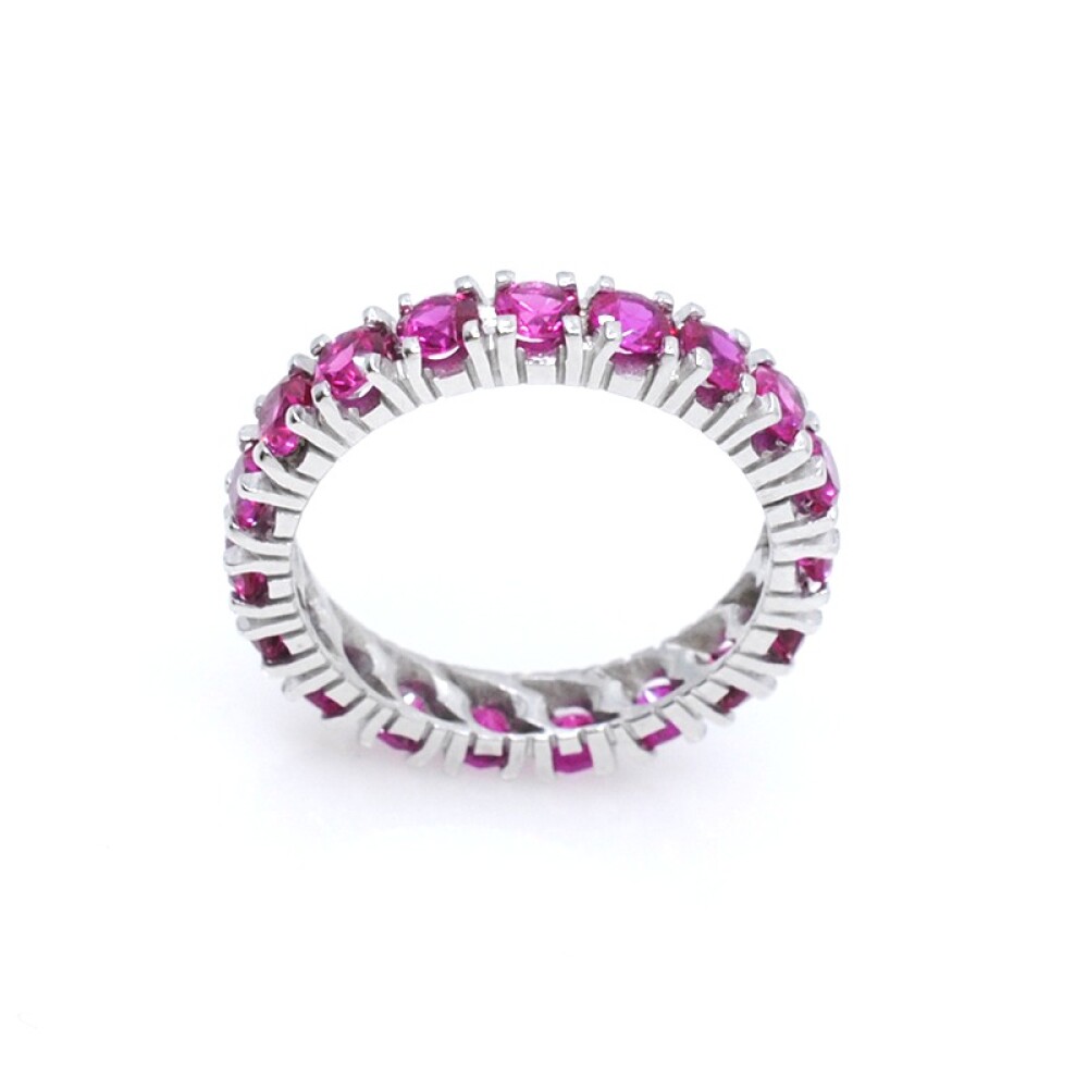 Anillo en oro 18k blanco y rubies sintéticos Anillo en oro 18k blanco y rubies sintéticos