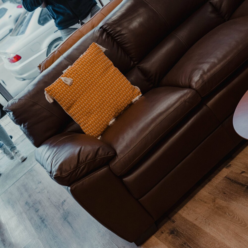 Sillón 100% Cuero - 2 Cuerpos Premium Caramelo