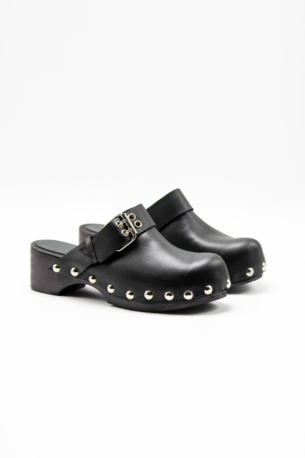 Zueco Bassa Negro — Saura