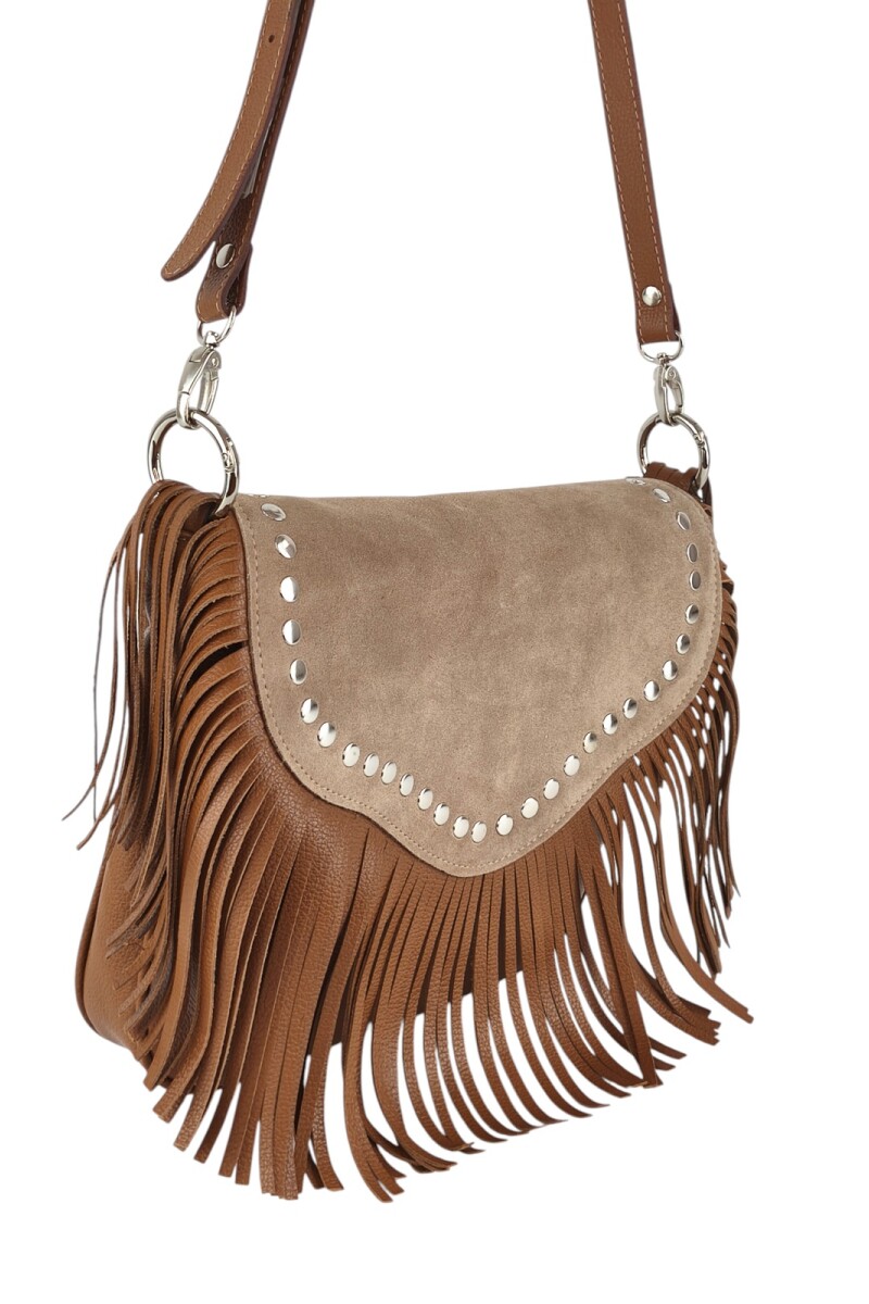 Cartera con flecos y solapa Tostado
