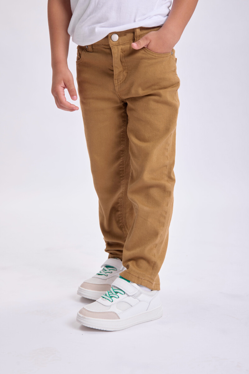 Pantalón jean Tostado