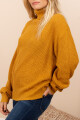 Sweater con cuello alto Mostaza