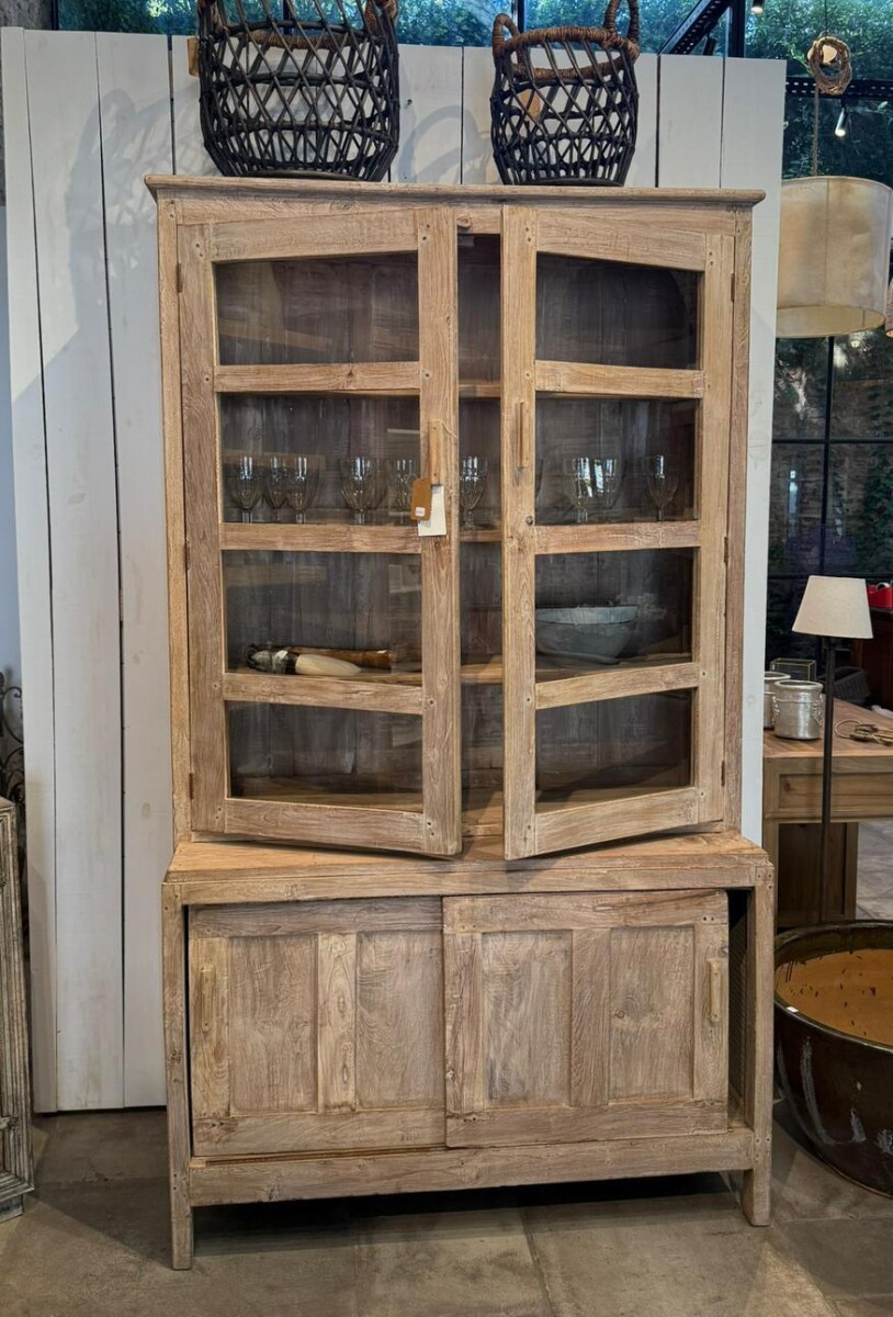 Vitrina Rústica De Madera Con Puertas De Vidrio 