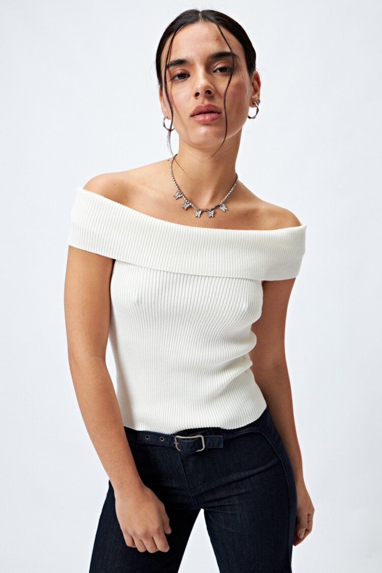 TOP LEONELA Crudo