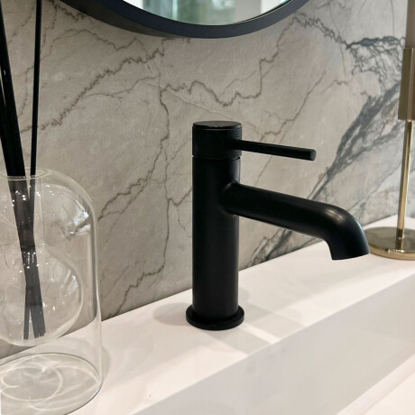 Griferia Lavatorio Bajo Monocomando En Negro Mate 000
