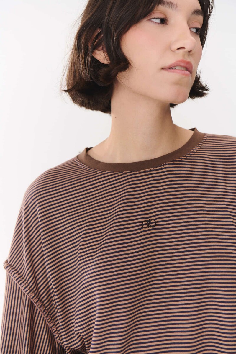 Remera Gear - Rayas marrón 