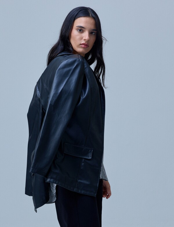 Blazer Eco Cuero Oversized NEGRO