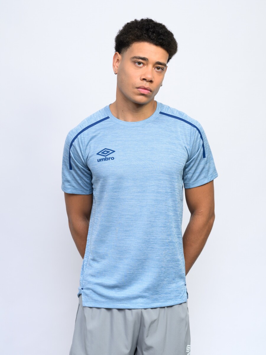 REMERA SYNC Umbro Hombre - 0p1 