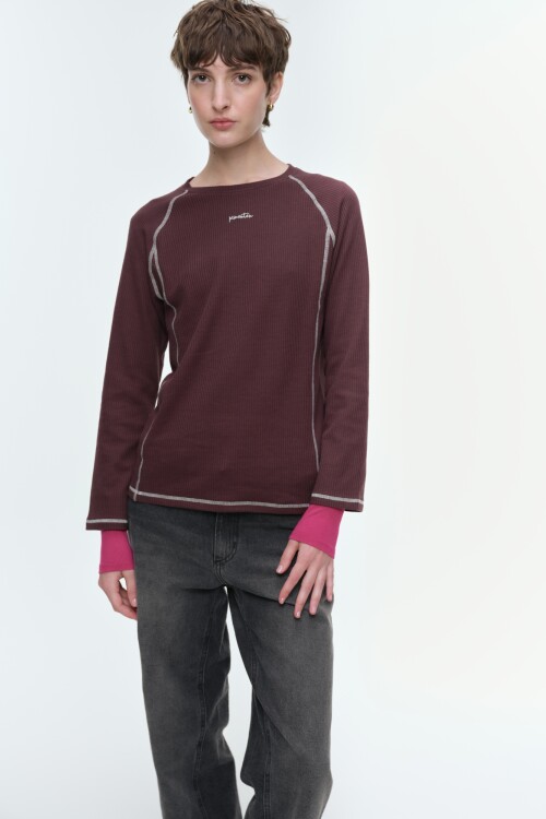Remera Peggy Marron