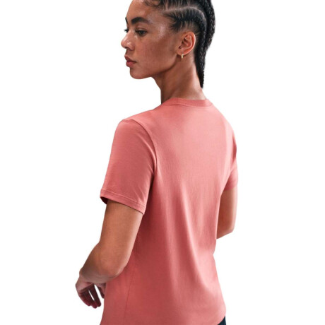 Remera Nike Sportswear Wo de Mujer rosado