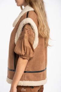 Chaleco Gamulan Camel