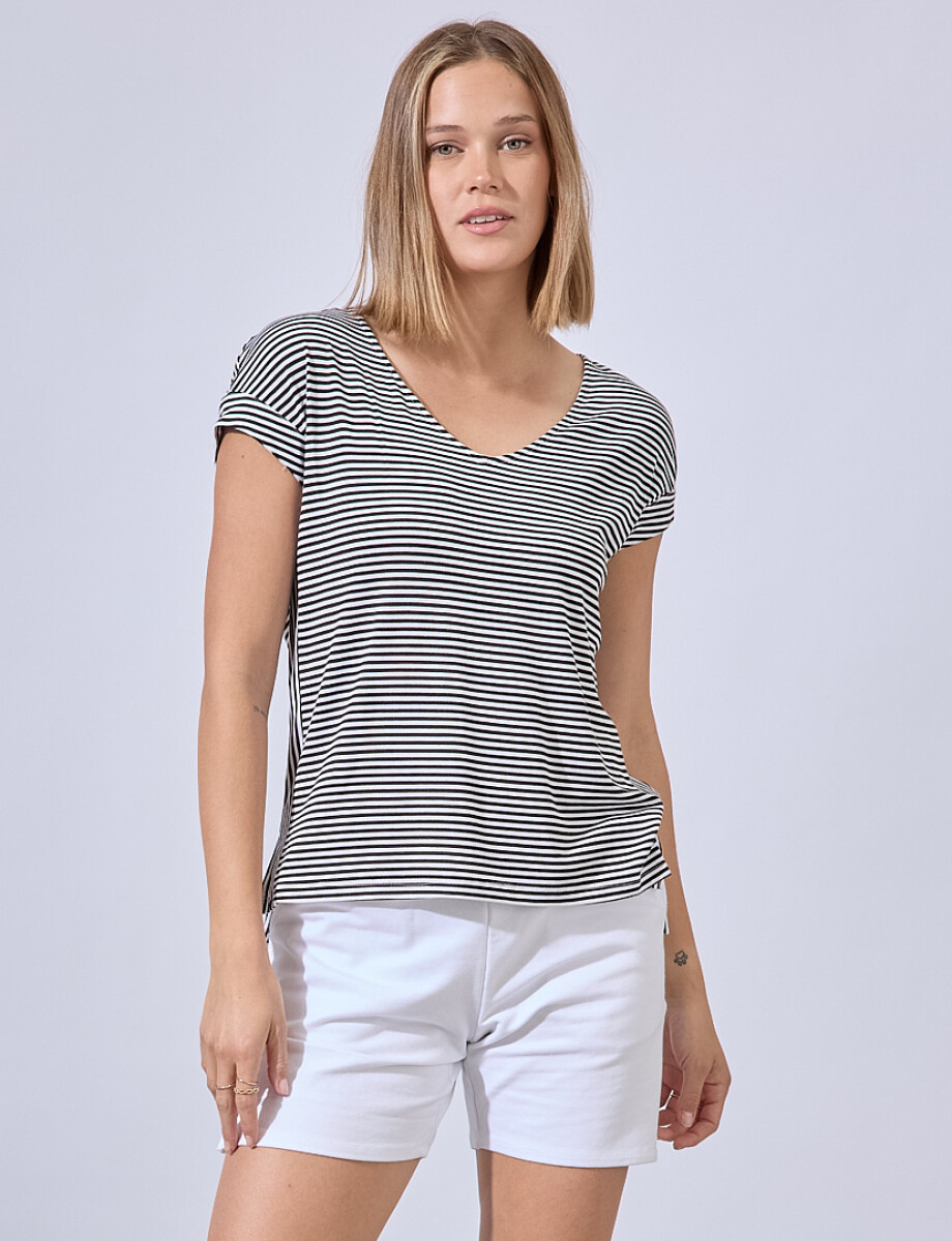 Remera Lineas - Blanco/negro 