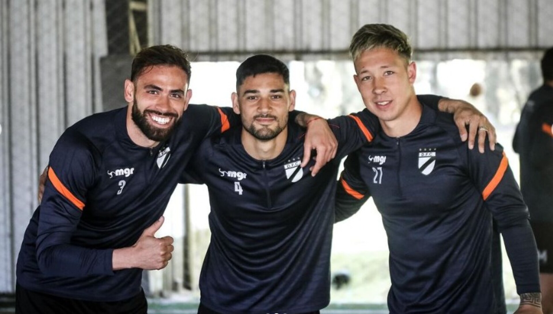 Buzo Entrenamiento Manga Larga / Danubio 
