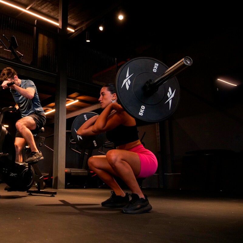 Barra Olímpica Reebok Strength De 2,2m - 318Kg Reebok Strength Plateado