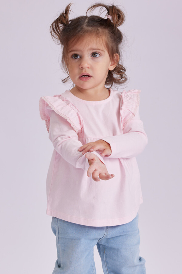 Remera manga larga corte y volados Rosa