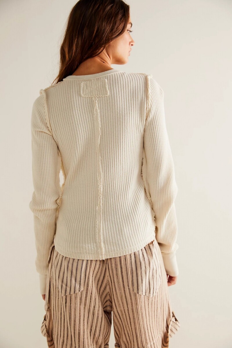 CAMISETA LUCKY LOCKET Marfil