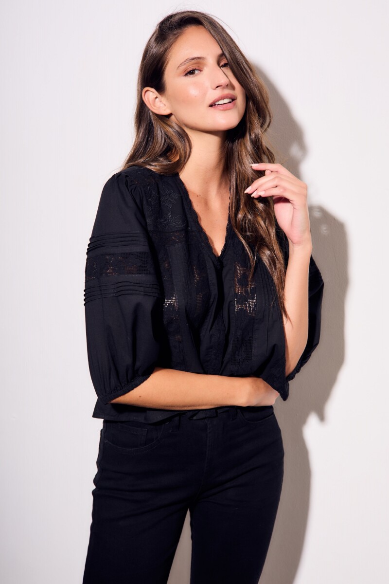 Blusa Encaje Bordados Negro