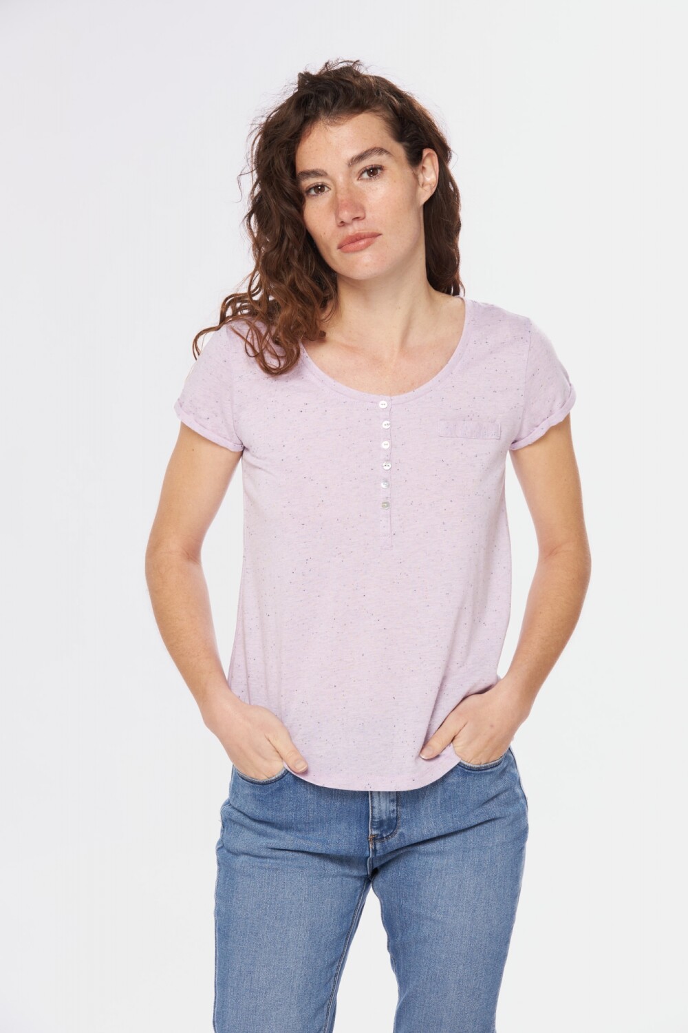 REMERA CON BOTONES Lavanda