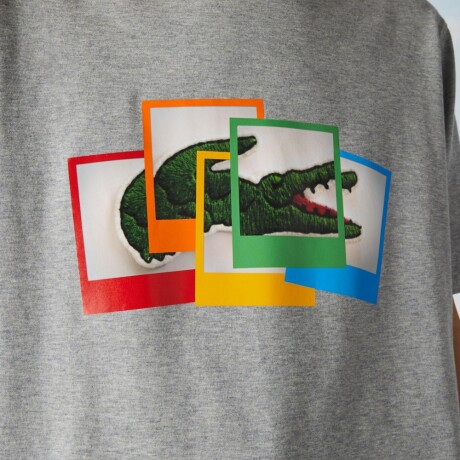 REMERA LACOSTE LIVE X POLAROID Grey