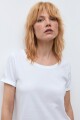 Remera escote a la base blanco