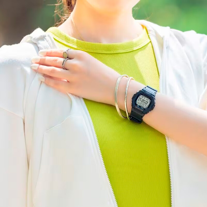 Reloj Casio para mujer LWS-2200H 1AVDF