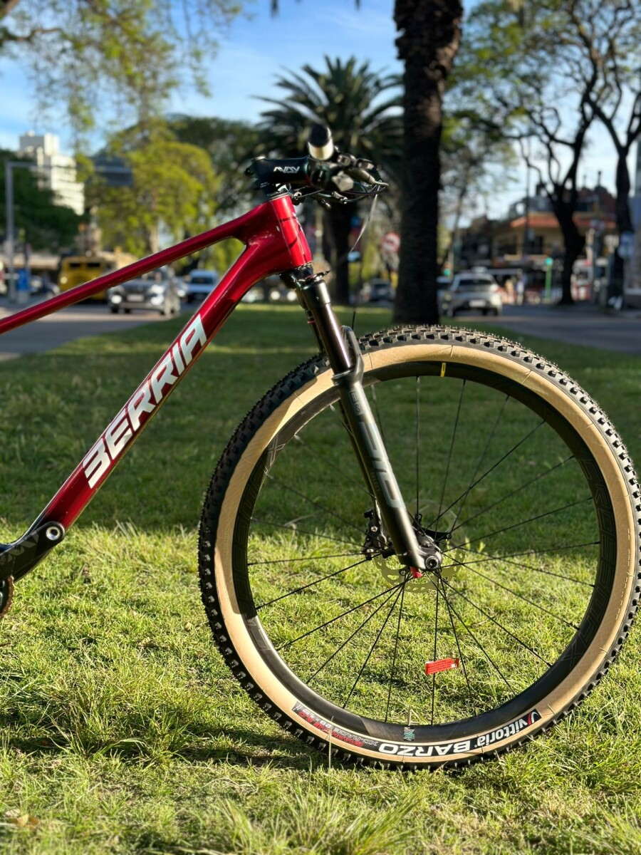 BERRIA BRAVO 2024 SRAM AXS 