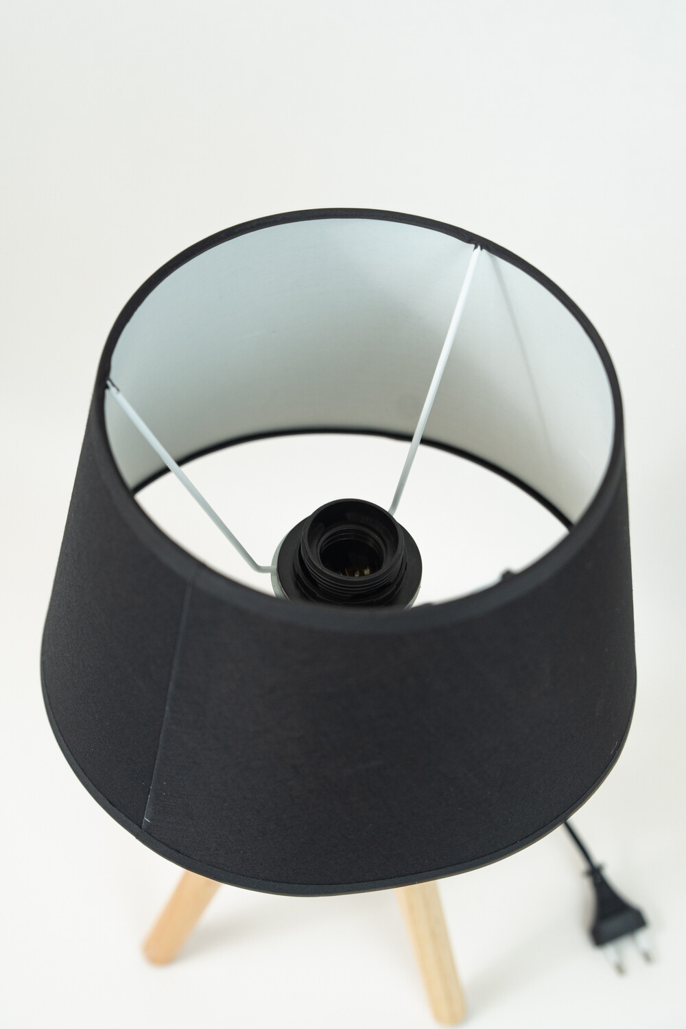 Lampara De Mesa Henderson Negro
