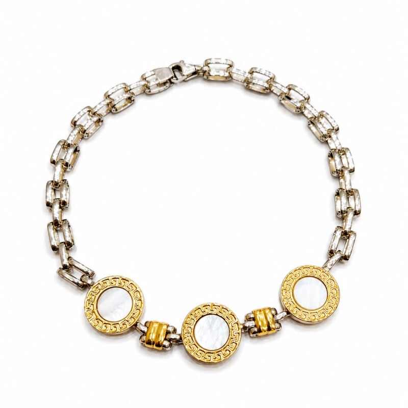 Pulsera con tres medallas de Nacar Pulsera con tres medallas de Nacar